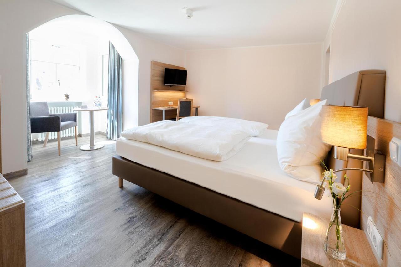 Hotelgasthof Bayerischer Hof Sulzbach-Rosenberg Ngoại thất bức ảnh