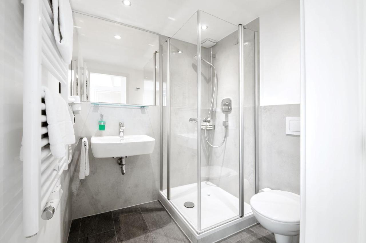 Hotelgasthof Bayerischer Hof Sulzbach-Rosenberg Ngoại thất bức ảnh