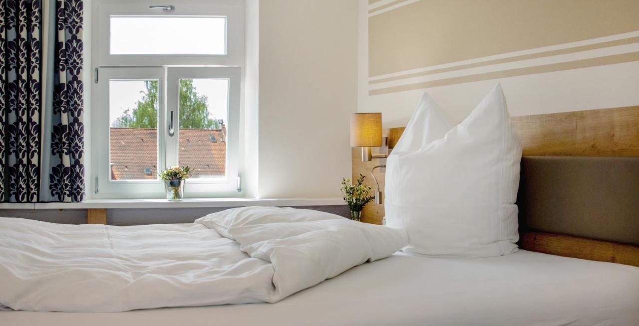 Hotelgasthof Bayerischer Hof Sulzbach-Rosenberg Ngoại thất bức ảnh