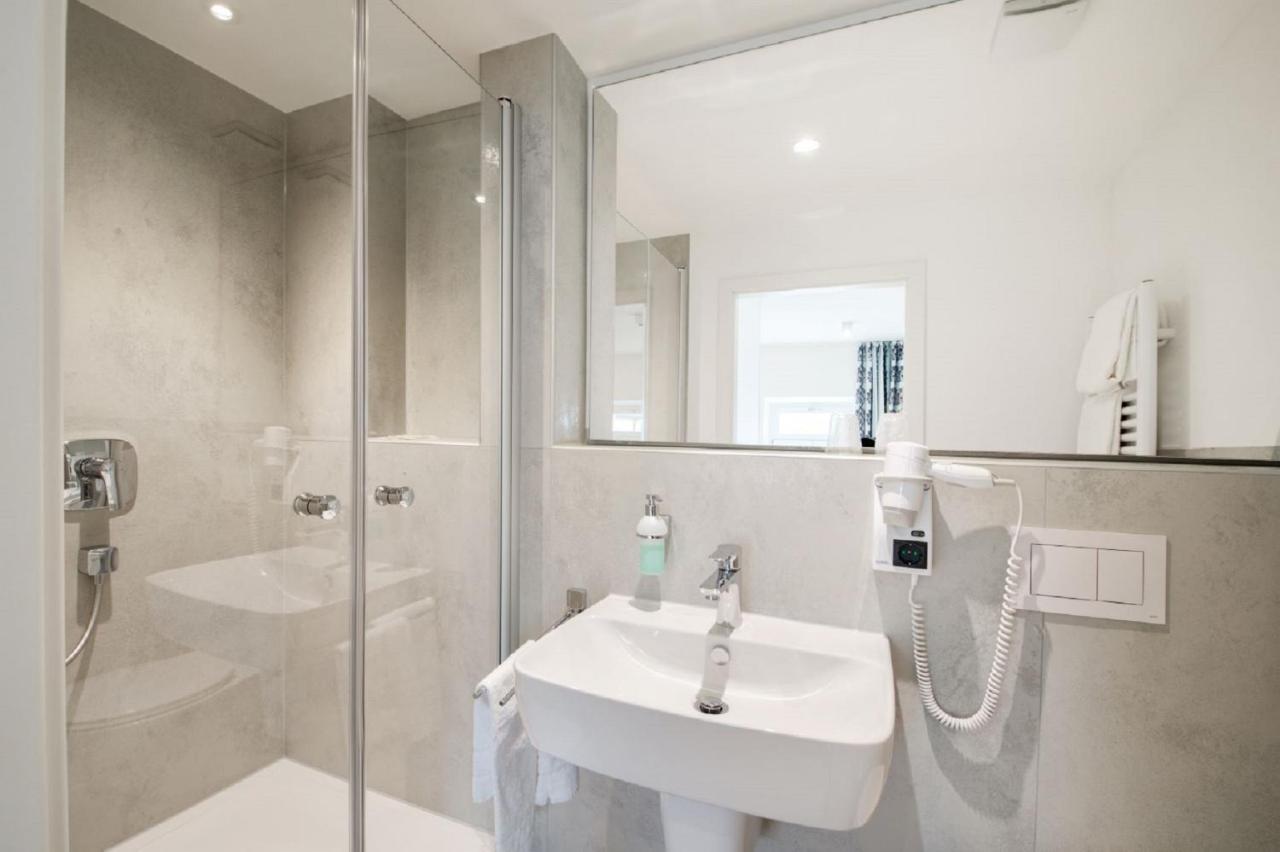 Hotelgasthof Bayerischer Hof Sulzbach-Rosenberg Ngoại thất bức ảnh