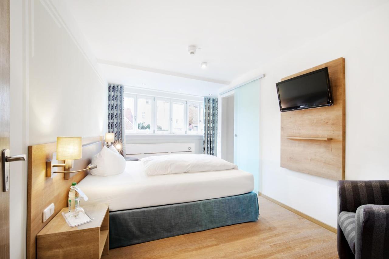 Hotelgasthof Bayerischer Hof Sulzbach-Rosenberg Ngoại thất bức ảnh